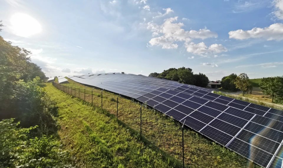 Bürger-Solarpark Kirchardt zwischen Sinsheim und Heilbronn in Baden-Württemberg